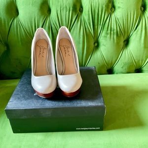 Badgley Mischa/Mark and James wedge shoes